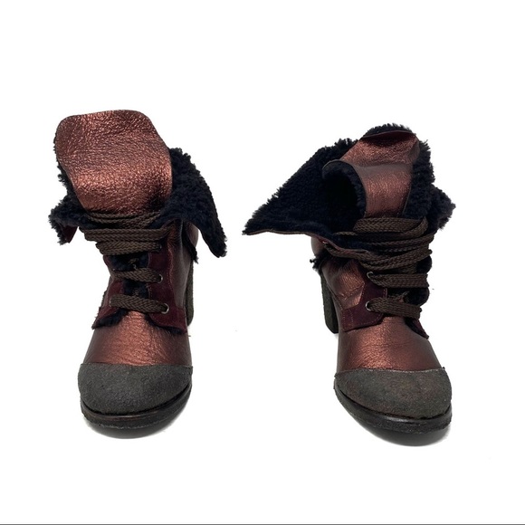 FENDI Vintage Metallic Leather Shearling Boots - Picture 2 of 8